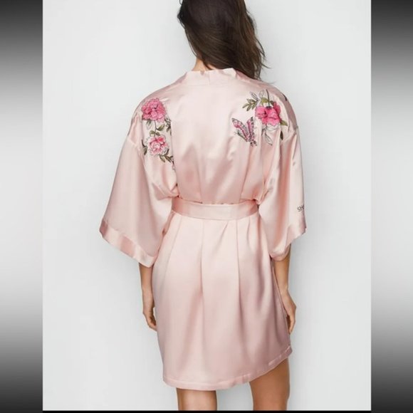 Victoria Secret Shanghai 2017 Fashion Show Rose Embroidered Robe Kimono XS/S - Picture 2 of 8